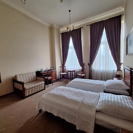 Zespol Palacowo-Parkowy W Ostromecku Ostromecko Экстерьер фото