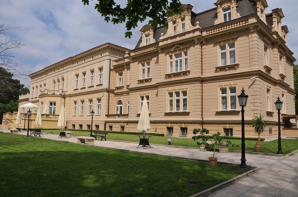 Zespol Palacowo-Parkowy W Ostromecku Ostromecko Экстерьер фото